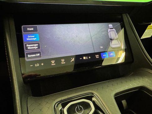 Used 2024 Jeep Wagoneer Launch Edition image 16