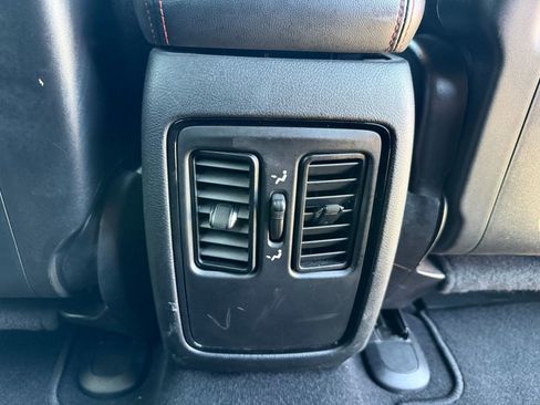 Used 2025 Dodge Durango GT RWD image 36