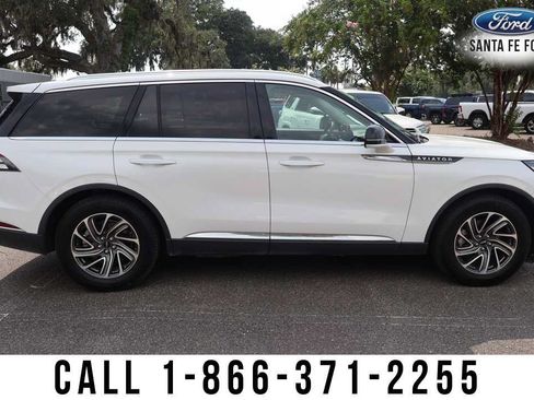 Used 2022 Lincoln Aviator 2WD w/ Elements Package image 7