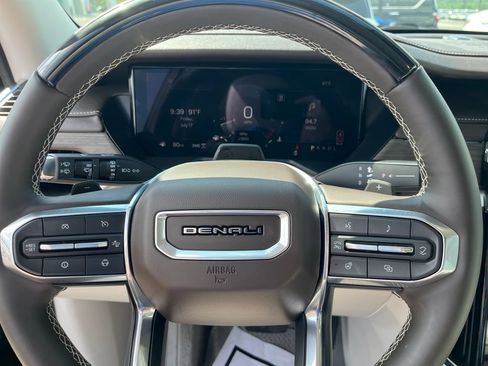 Used 2025 GMC Acadia Denali w/ Super Cruise Package AWD/4WD image 14