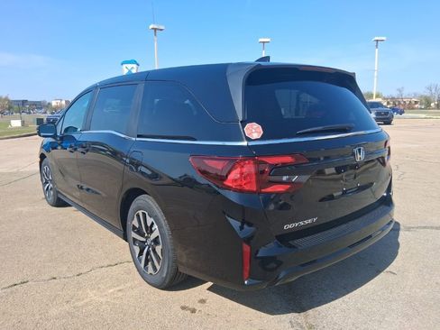 New 2026 Honda Odyssey EX-L image 7