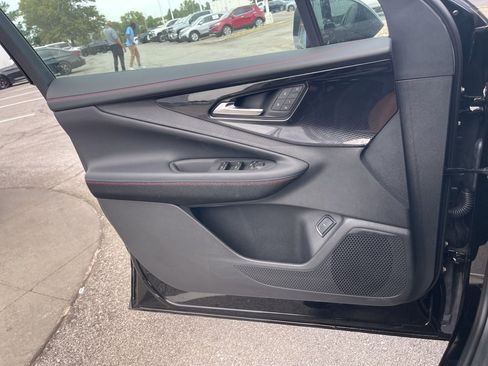 New 2025 Chevrolet Blazer EV RS image 30