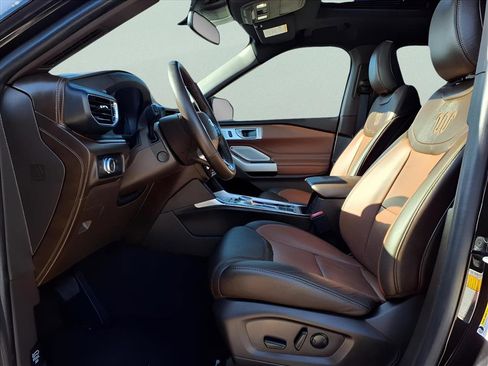 Used 2022 Ford Explorer King Ranch w/ Technology Package image 22
