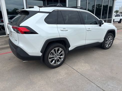 Used 2023 Toyota RAV4 XLE Premium FWD image 15