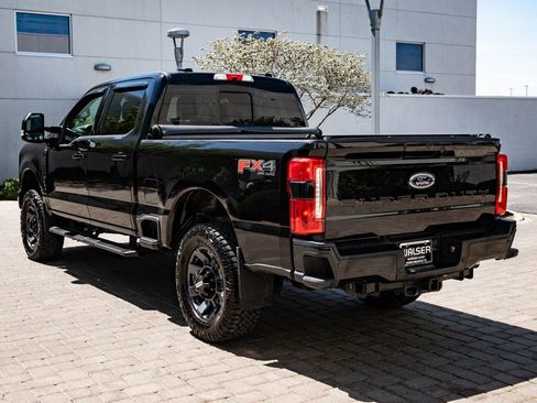 Used 2023 Ford F250 Lariat w/ Lariat Ultimate Package AWD/4WD image 6