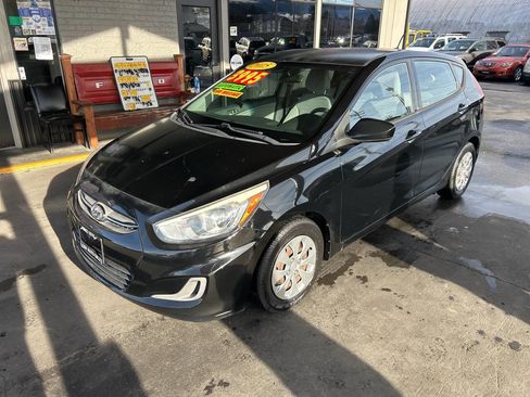 Used 2015 Hyundai Accent GS image 3