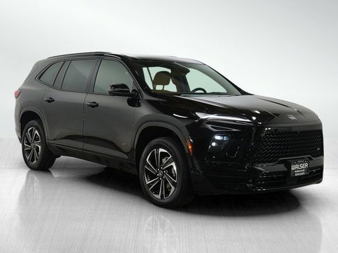 Used 2025 Buick Enclave Sport Touring image 7