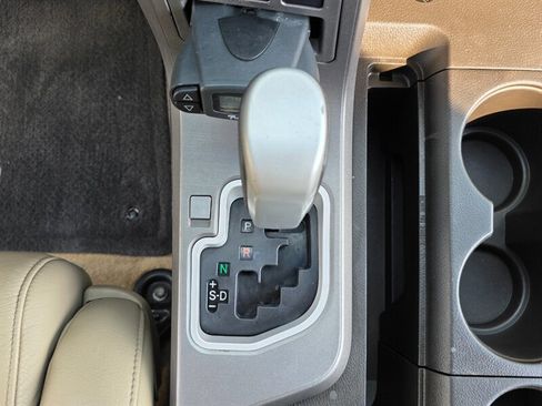 Used 2011 Toyota Sequoia Limited image 41