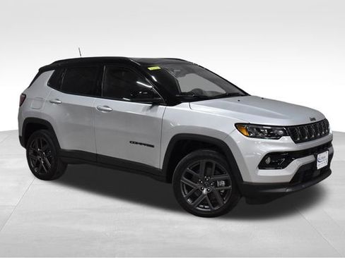 New 2026 Jeep Compass Limited w/ Sun, Sound & Navigation Group image 4