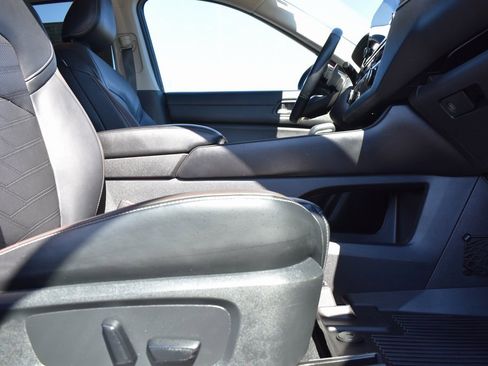 Used 2022 Nissan Pathfinder Platinum w/ Cargo Package image 12