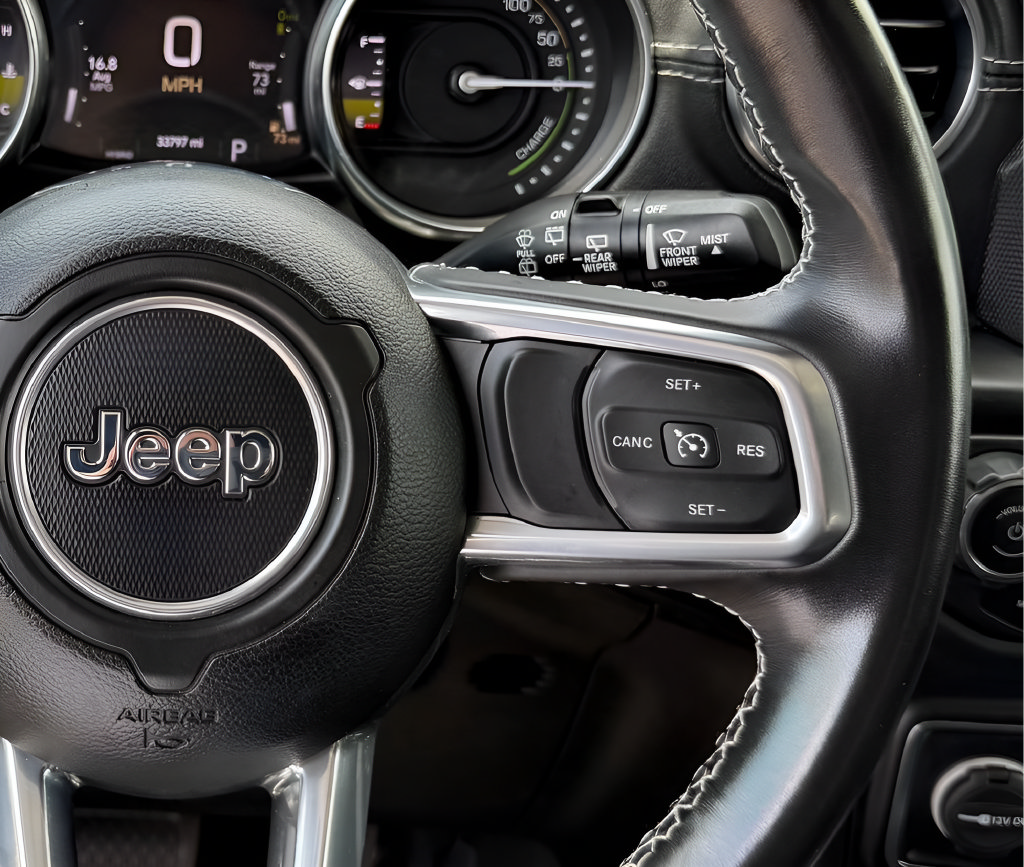 Used 2022 Jeep Wrangler Unlimited Sahara AWD/4WD image 41