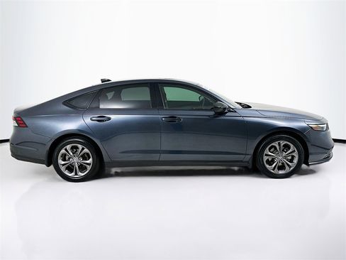 Certified 2025 Honda Accord SE image 6