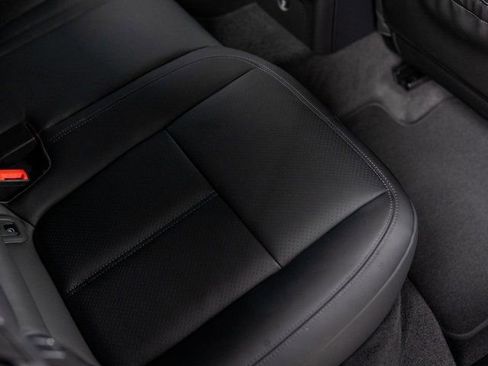 New 2026 Porsche Macan S image 38