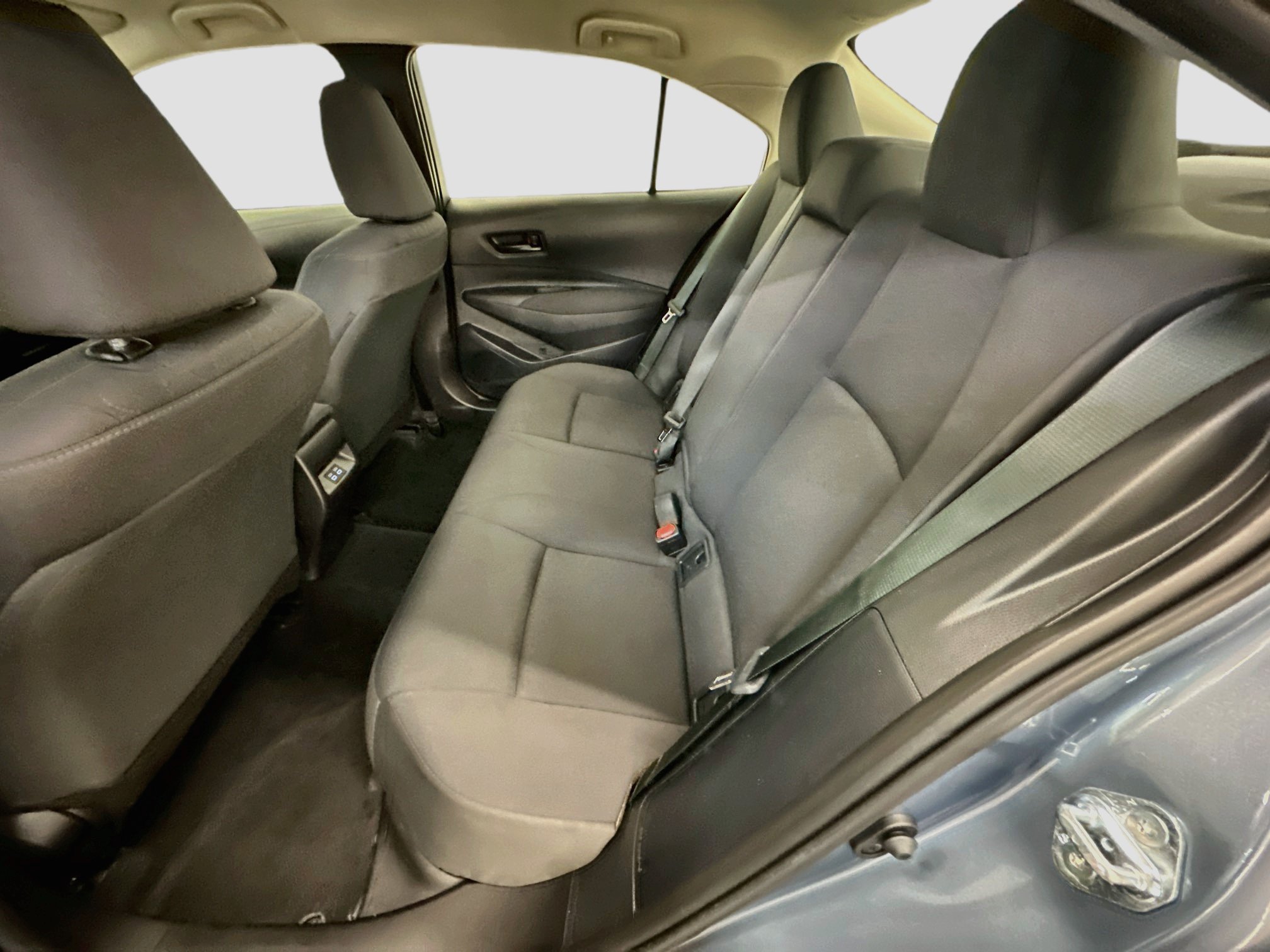Used 2026 Toyota Corolla LE FWD image 28