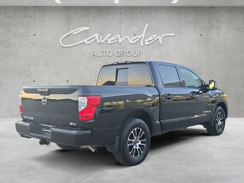 Used 2024 Nissan Titan SV w/ SV Convenience Package image 16