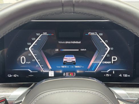 Used 2023 BMW i7 xDrive60 w/ Executive Package 2 AWD/4WD image 19