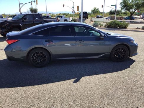 Used 2019 Toyota Avalon Touring w/ Advanced Safety Package FWD image 6
