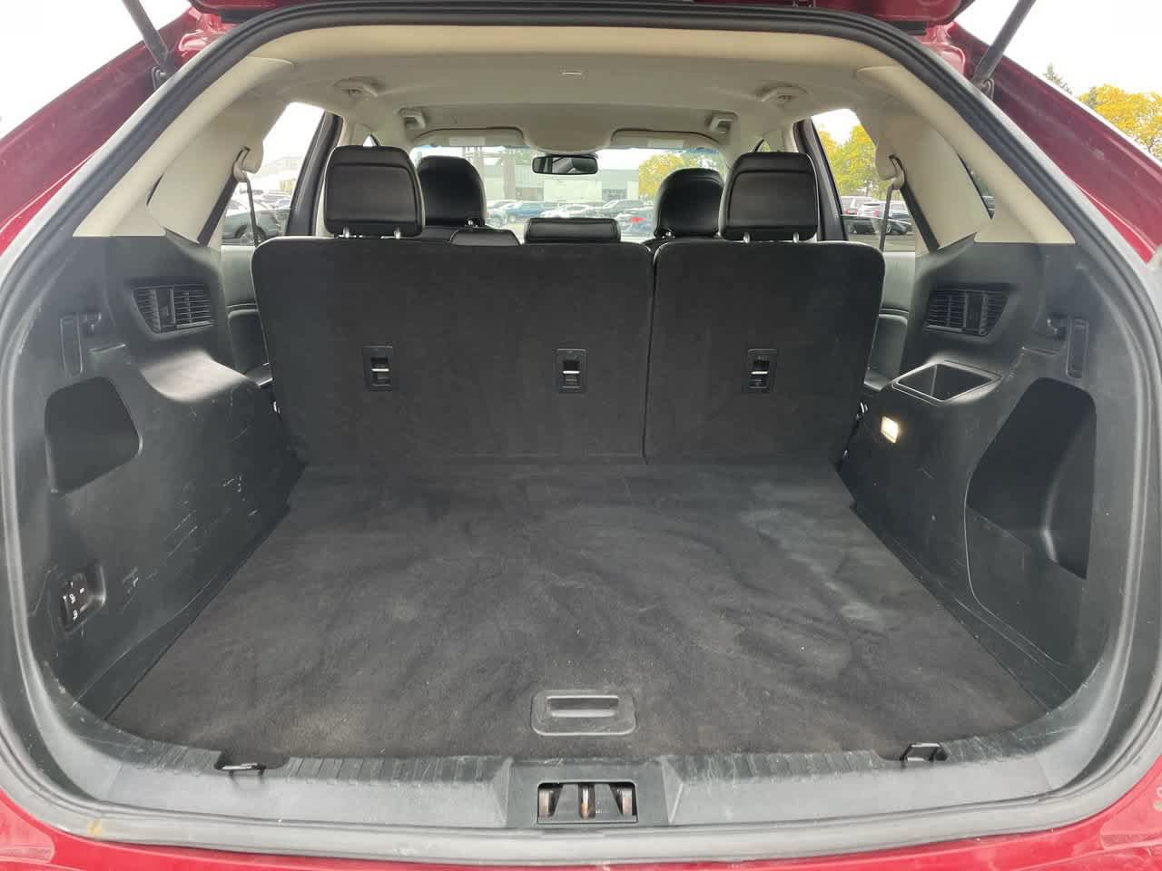 Used 2019 Ford Edge SEL w/ Equipment Group 201A AWD/4WD image 17