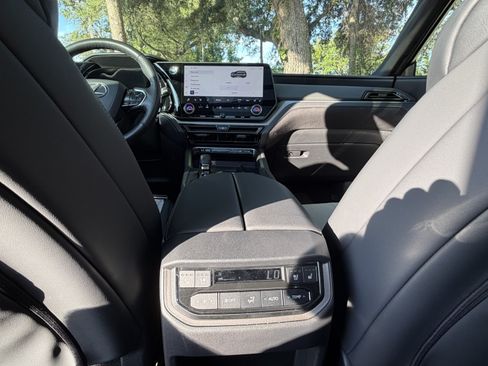 Certified 2025 Lexus TX 350 AWD image 38