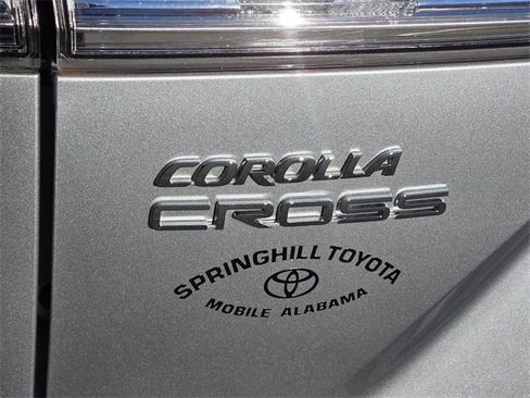 Used 2024 Toyota Corolla Cross L image 15