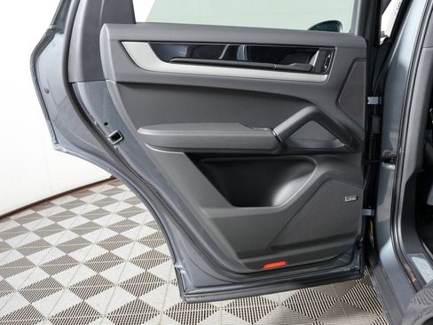New 2026 Porsche Cayenne AWD/4WD image 31
