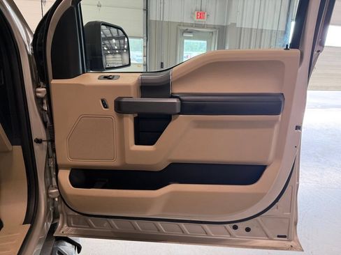 Used 2018 Ford F150 XLT w/ Equipment Group 302A Luxury AWD/4WD image 30