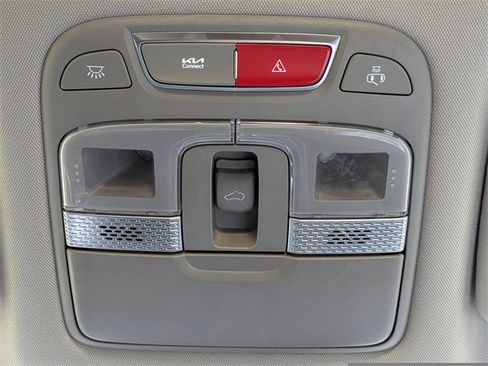 Certified 2025 Kia Telluride S image 28