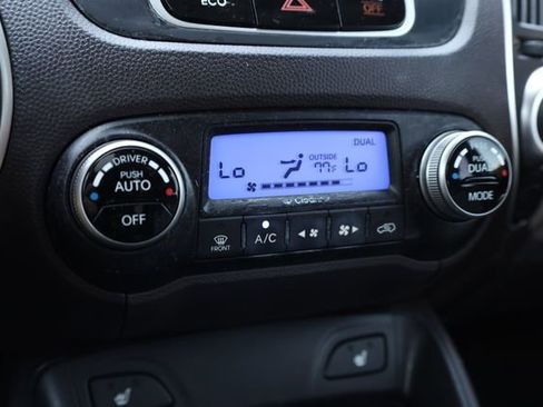 Used 2013 Hyundai Tucson Limited AWD/4WD image 22