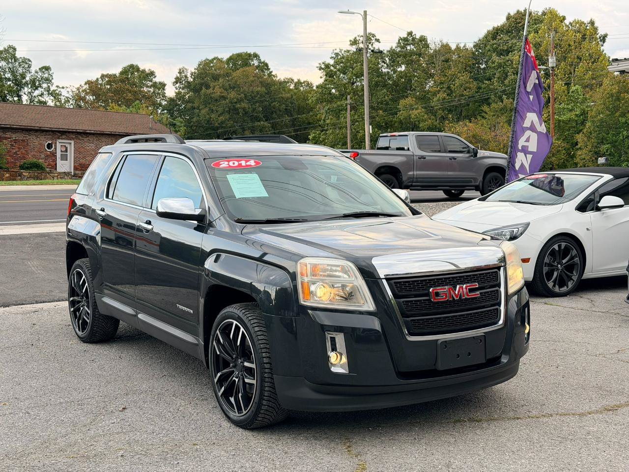 Used 2014 GMC Terrain SLE w/ Chrome Package FWD image 3