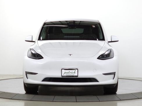 Used 2025 Tesla Model Y Long Range AWD/4WD image 11