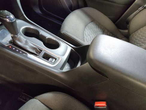 Used 2019 Chevrolet Equinox LT image 26