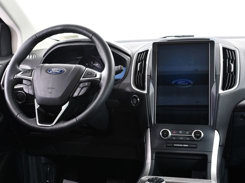 Used 2024 Ford Edge SEL w/ Convenience Package image 8