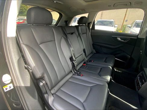 Used 2023 Audi Q7 3.0T Prestige image 20