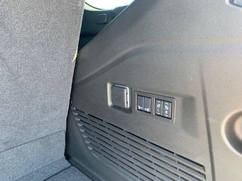 Used 2026 GMC Yukon Denali w/ LPO, Floor Liner Package AWD/4WD image 12