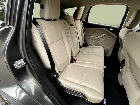 Used 2019 Ford Escape SE image 27