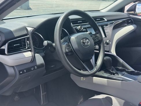 Used 2020 Toyota Camry LE FWD image 11