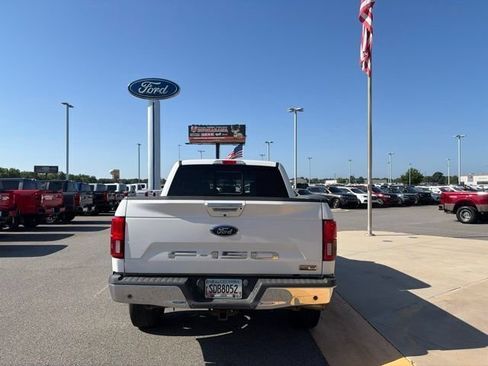 Used 2018 Ford F150 Lariat w/ Equipment Group 502A Luxury AWD/4WD image 4
