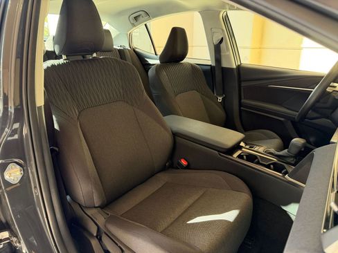 Used 2025 Toyota Camry LE image 30