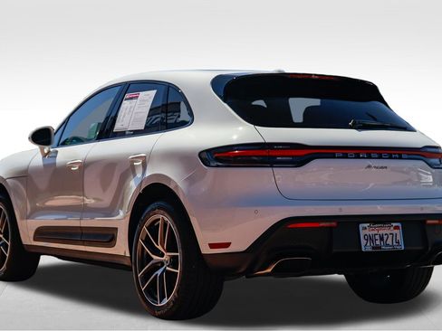 Used 2024 Porsche Macan AWD/4WD image 4