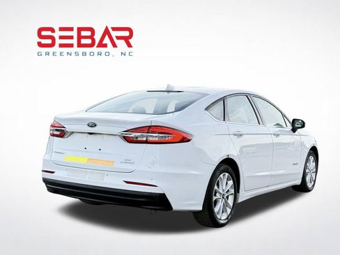 Used 2019 Ford Fusion SE FWD image 7