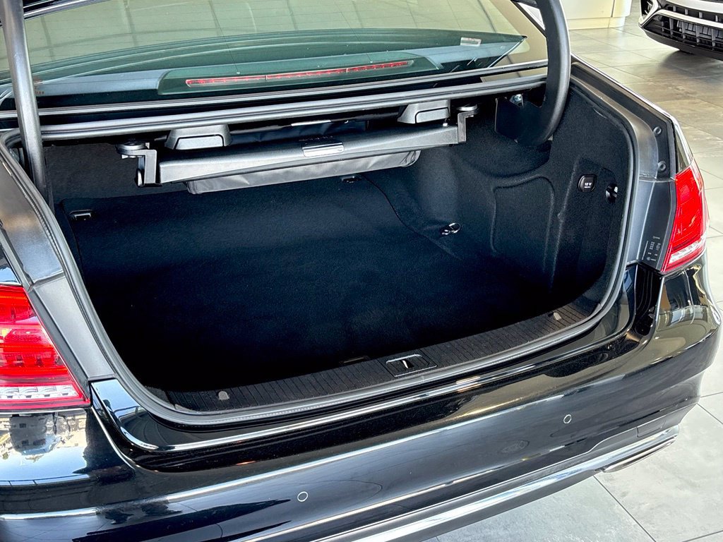 Used 2016 Mercedes-Benz E 350 Sedan image 24
