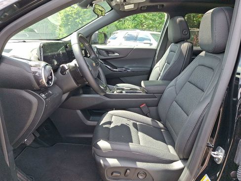 Used 2026 Chevrolet Equinox LT w/ Convenience Package II AWD/4WD image 14