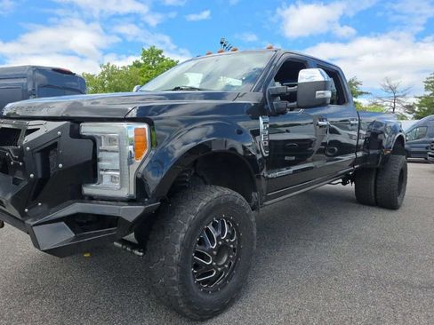 Used 2018 Ford F350 Platinum w/ Platinum Ultimate Package AWD/4WD image 1