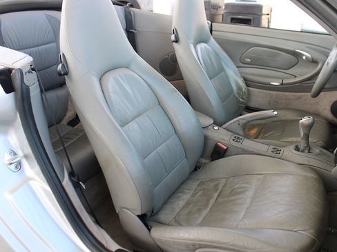 Used 2000 Porsche 911 Cabriolet image 21