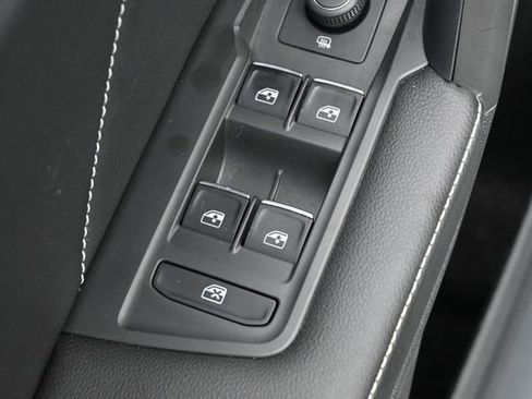 Used 2024 Volkswagen Tiguan SE R-Line w/ MDO Package, Three-Row FWD image 13