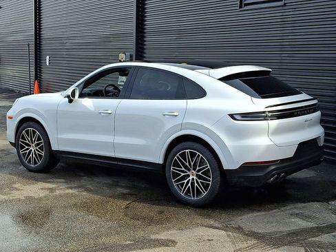 New 2026 Porsche Cayenne Coupe AWD/4WD image 3
