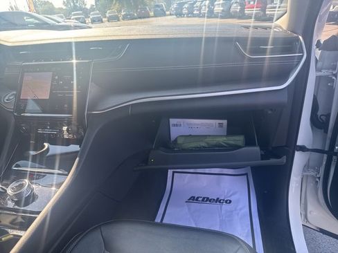 Used 2021 Jeep Grand Cherokee L Limited image 12