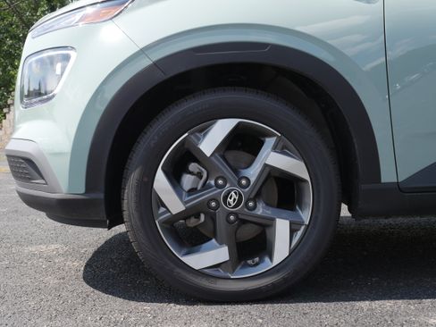 Used 2026 Hyundai Venue SEL FWD image 11