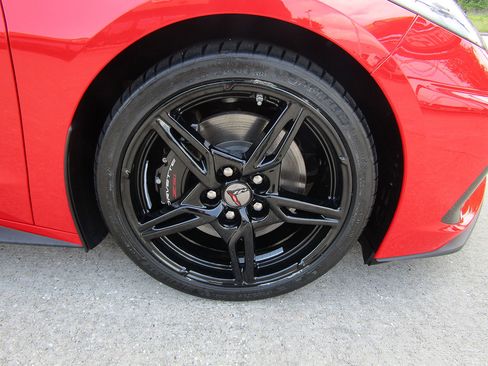 Used 2024 Chevrolet Corvette Stingray Premium Cpe w/ Z51 Performance Package RWD image 20