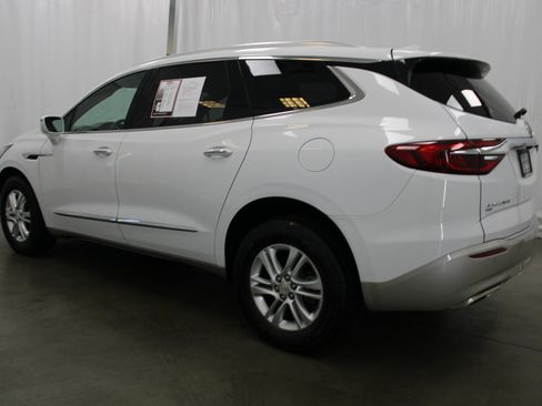 Used 2020 Buick Enclave Essence w/ Sound and Sites Package image 7